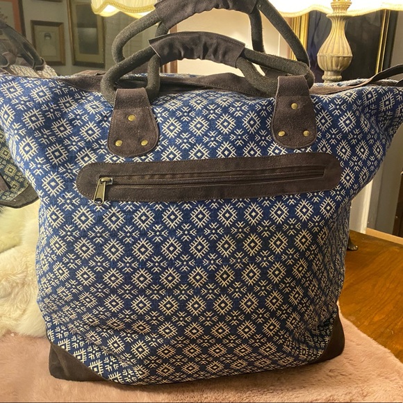 Lovestitch Yucca Valley Weekender Bag - Picture 2 of 8